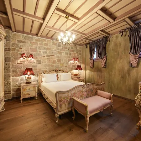 Naz Su Hotel *