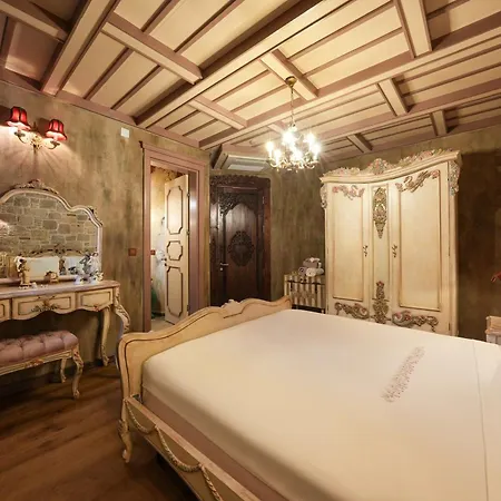 Naz Su Hotel *